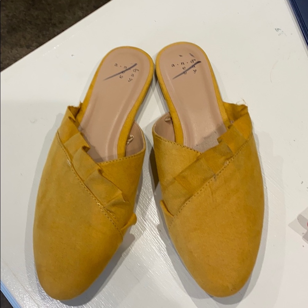 Mustard Mules